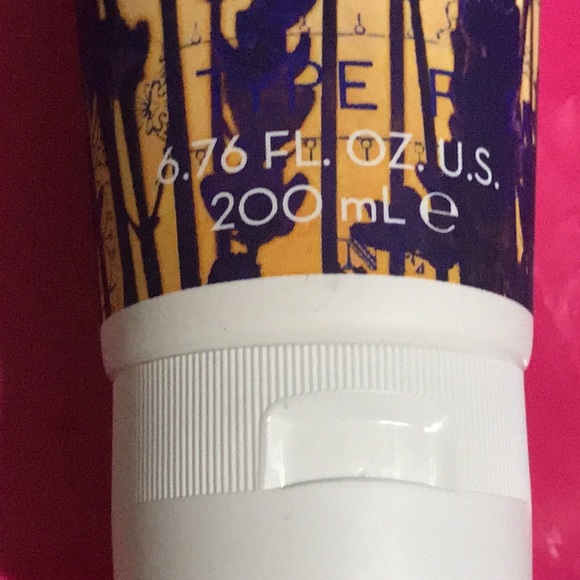 KORRES Lavender Blossom Body Milk 200ml / 6.76 oz - Picture 2 of 8